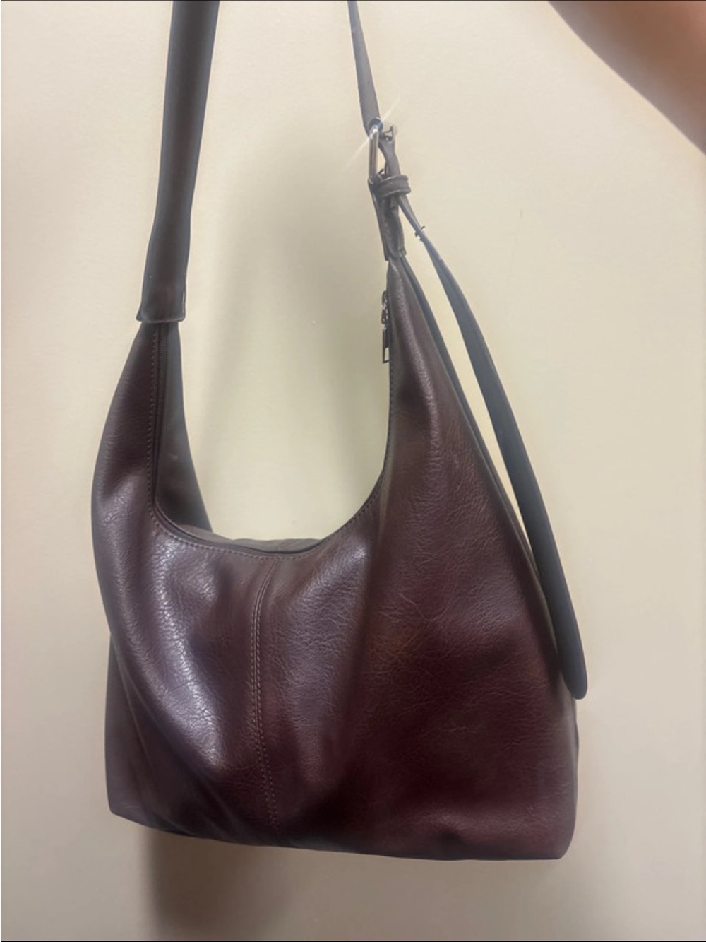 Leather Shoulder Bag in Deep Brown